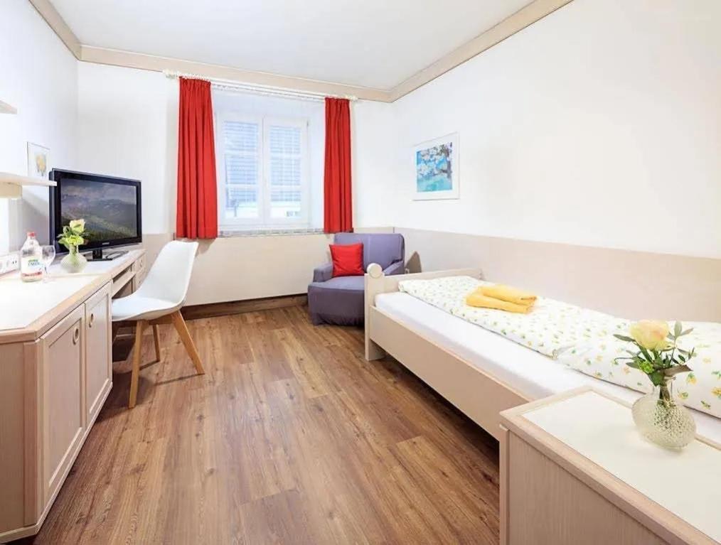 Hotel Und Gasthof Zur Laute ミンデルハイム エクステリア 写真